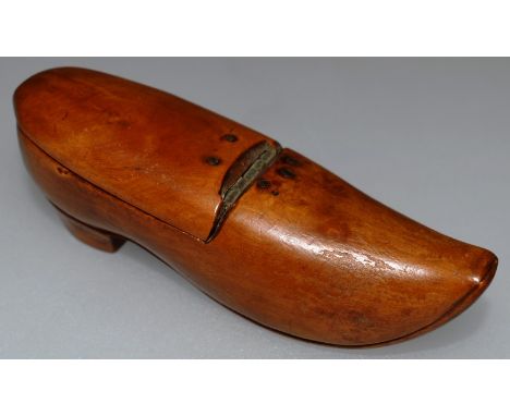 A FRUITWOOD CLOCK SNUFF BOX 3.5ins.
