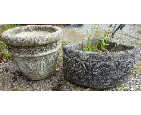 A RECONSTITUTED CORNER GARDEN PLANTER with a circular garden pot (2).