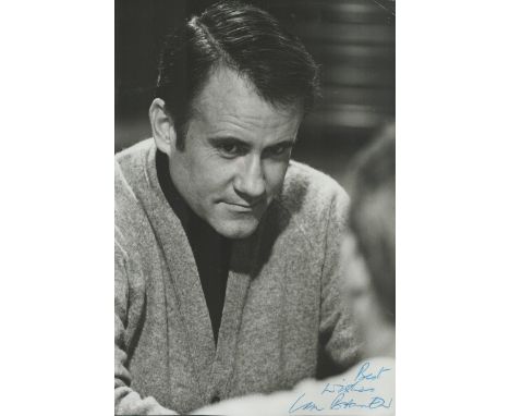 Ian Bannen signed vintage black & white photo Approx. 9x6 Inch. Good condition. All autographs come with a Certificate of Aut
