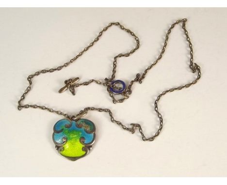 ARTS & CRAFTS PENDANT.
An Arts & Crafts silver & enamel pendant. Birmingham 1909, on silver chain with enamelled fastener. Le