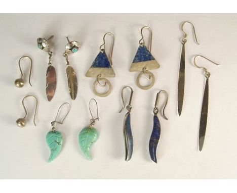 EARRINGS.
Six various pairs of earrings including malachite, turquoise & enamel.