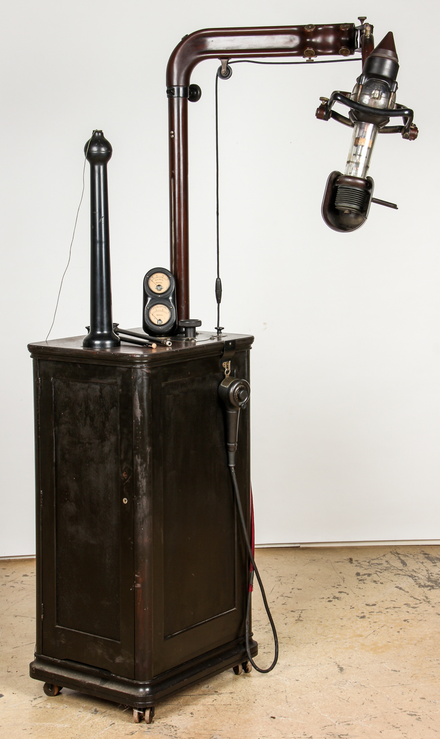 Ritter Dental Xray Machine. Interesting bundle of early 20th C design