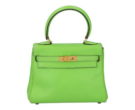HERMÈS VINTAGE Handtasche "MINI KELLY BAG 20 RETOURNE". Koll. 1992. Hellgrünes Leder mit goldfarbener Hardware. Klassisches M