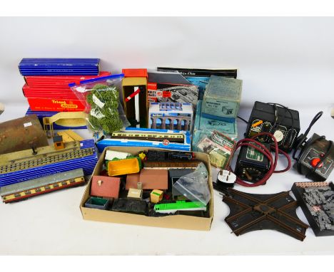 Hornby Dublo - Airfix - Kibri - Others - An assortment of model railway items in varying scales to include 5 vintage controll