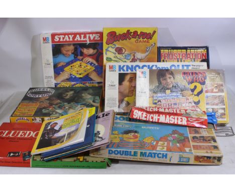 Ideal  - Peter Pan Playthings - MB Games - Others - A collection of boxed vintage board games. Lot includes Ideal 'Buckaroo';