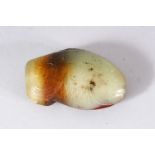 AN UNUSUAL CHINESE CARVED JADE FISH FORMED SNUFF BOTTLE - the bottle carved in the form of a fish