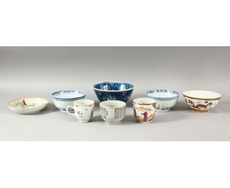 A MIXED LOT OF CHINESE 18TH - 20TH CENTURY PORCELAIN ITEMS, comprising 5 bowls, two cups and one saucer - (8)