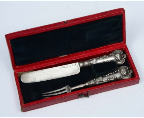 A WILLIAM IV MINIATURE SILVER QUEENS PATTERN KNIFE AND FORK, Birmingham 1831, the knife 9.7cm long, cased