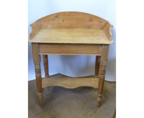 A Victorian Vintage Pine Wash Stand on turned legs, approx 76 x 46 x 95 cms.