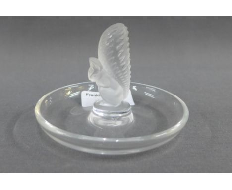 Lalique glass pin tray with opaque Squirrel, with an etched Lalique mark to base, 10cm diameter