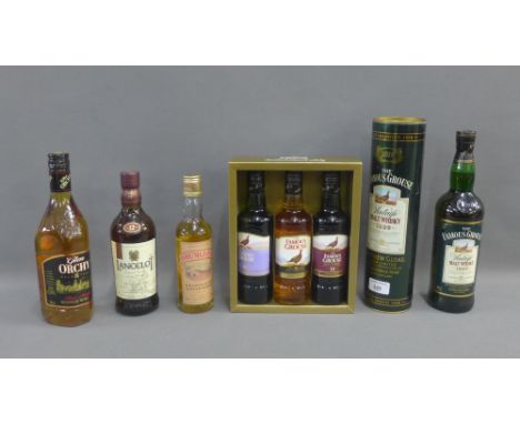 'The Famous Grouse Vintage Malt Whisky 1992' in presentation box, 'The Famous Grouse, Three Famous Grouse Whiskies' boxed, 'G