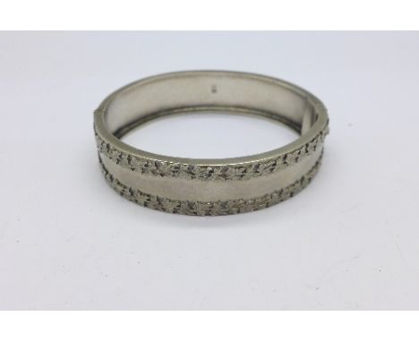 A Victorian silver bangle, Birmingham 1889