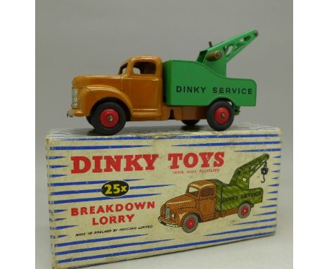 A Dinky Toys 25x Breakdown Lorry, boxed