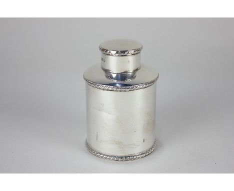 A Victorian silver tea caddy, cylindrical shape with gadrooned borders, maker Atkin Brothers, Sheffield 1895, 4.2oz, 10cm hig