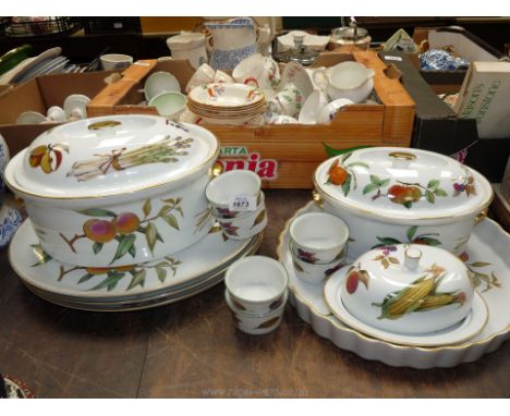 A quantity of Royal Worcester ''Evesham'' including three large platter plates, two casserole lidded dishes, six Ramekin dish