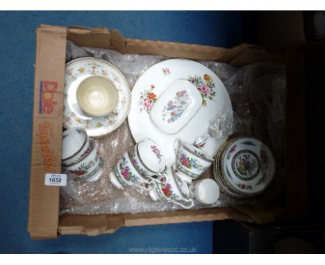 A quantity of Worcester, Paragon, Aynsley and Wedgwood china including six plates, cups and saucers, a Royal Worcester cake p