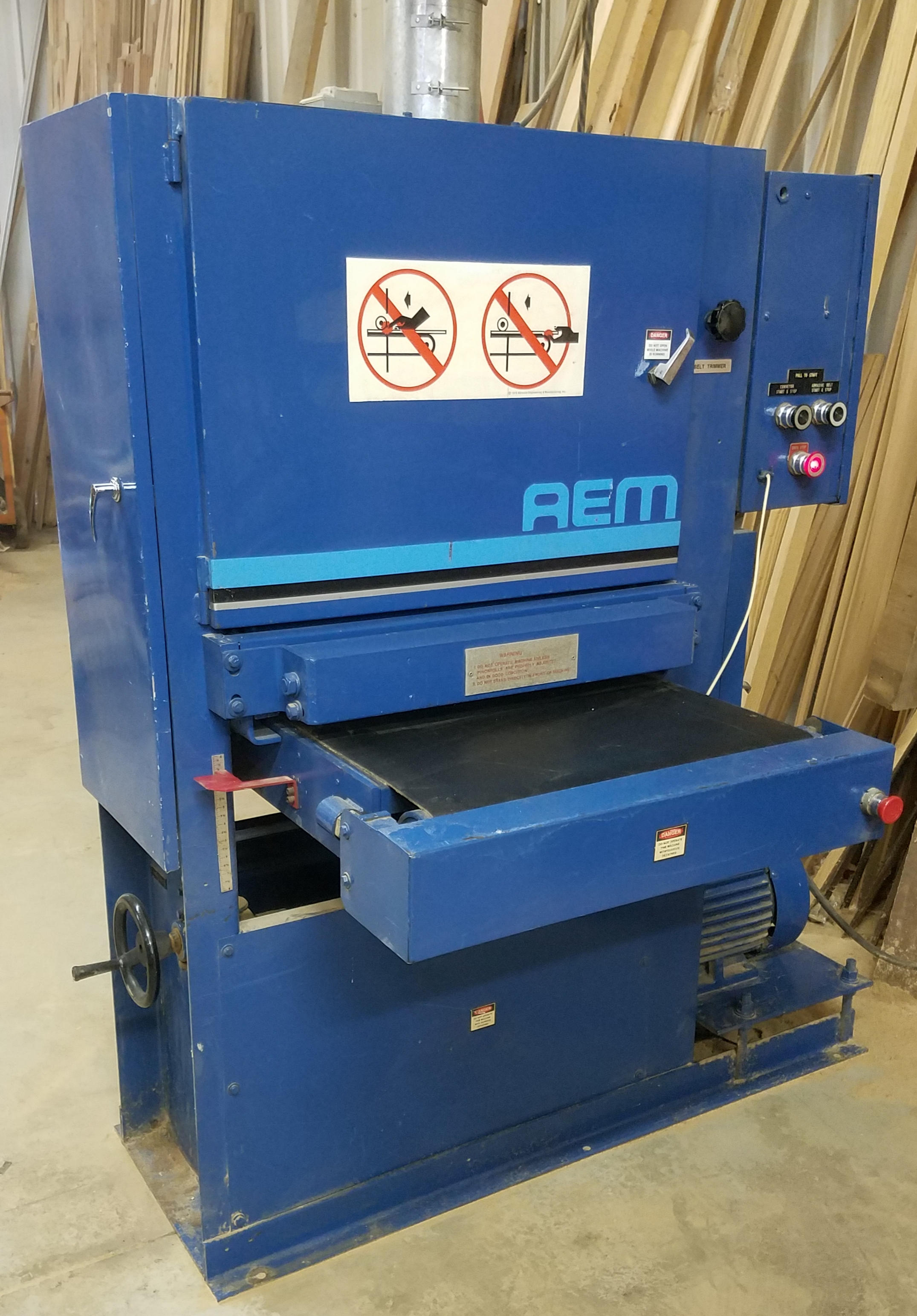 AEM 24 in Wide Belt Sander Model 25 NB HD CH Wood, s/n M0 4530, 10 HP