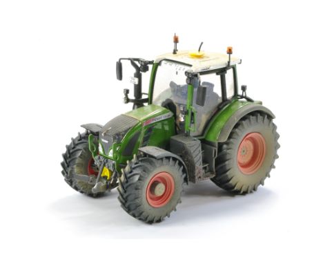 Universal Hobbies 1/32 Fendt 724 Vario Tractor. Weathered and modified. Looks to be without obvious sign of fault. 