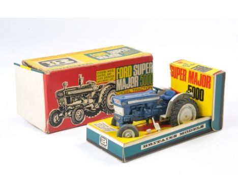 Britains 1/32 No. 9527 Ford Super Major 5000 Tractor. Good to very good with some signs of wear in fair box. 