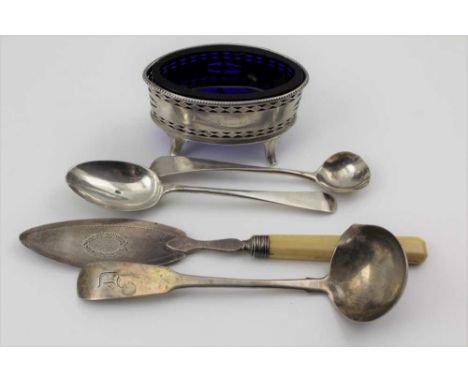 A SELECTION OF SILVER ITEMS to include, Irish Georgian Ladle, Dublin 1818, an 18th century salt, Sheffield 1784, Butter Knife