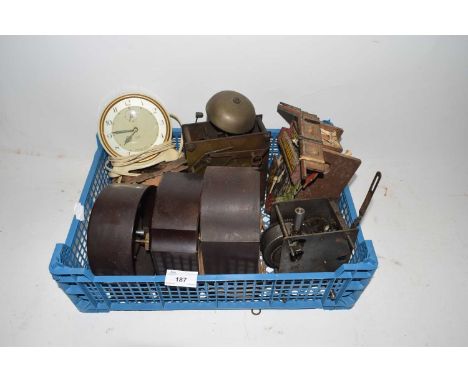 Mixed Lot: Small bakelite cased mantel clocks, a vintage Smiths electric alarm clock, clock movements and other items