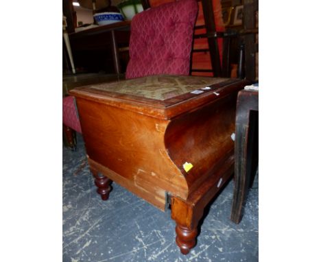 A VICTORIAN COMMODE. 