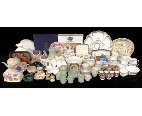 Ceramics - a Portmeirion Holly &amp; Ivy tribowl, boxed; a Royal Worcester Holly Ribbons hors d'ouvres dish; another, cake st