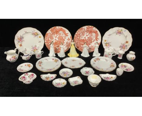 A pair of Royal Crown Derby Red Aves dinner plates; Royal Crown Derby Posie, plates, jug, miniature vases, trinket dishes, mu