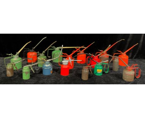 Tools  - a collection of oil cans, various (17) 