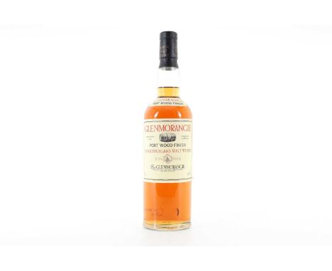 GLENMORANGIE PORT WOOD FINISH OLD STYLE HIGHLAND SINGLE MALT  43% ABV / 70cl  Famous for their unique stills, each as tall as