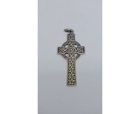 Alexander Richie Iona silver cross pendant, with Celtic motif decoration, stamped A.R. Iona with Glasgow hallmarks, 6.5cm lon