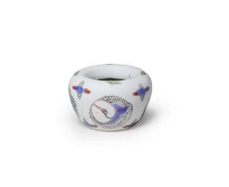 A WUCAI 'FOUR CRANES' APPLE-SHAPED BRUSHWASHERChongzhenThe compressed rounded body rising to an inward-curved mouth, decorate