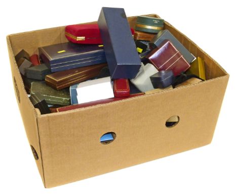 A large selection of jewellery boxes, to include ring boxes, necklace boxes etc (q). We are unable to do condition reports on