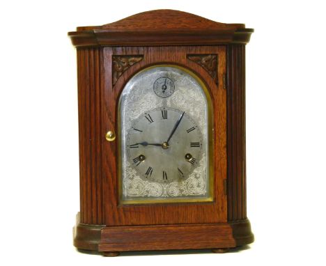 Edwardian oak 8-day mantel clock We are unable to do condition reports on our Interiors Sale