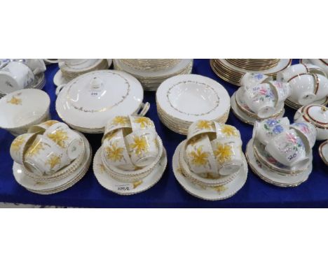 A Aynsley yellow lily pattern teaservice together with a&nbsp; Royal Albert sweetpea pattern part tea service Condition Repor