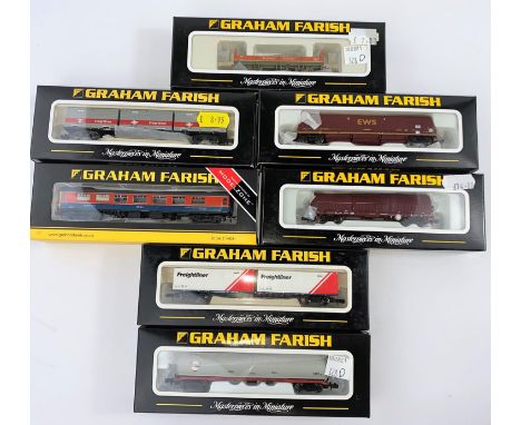7 Graham Farish by Bachmann N gauge originally boxed wagons / coach: 373-551A, 373-627A, 374-220Z, 373-451, 373-850A, 373-825