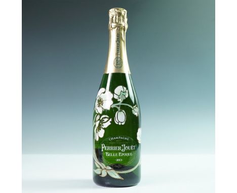 This sealed Champagne is produced by Perrier-Jouet, a historic French house founded in 1811 in Epernay, France. The Champagne