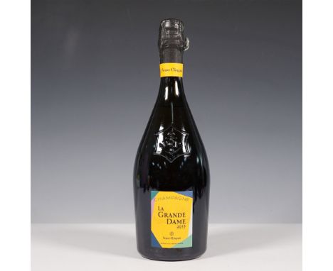 A stunning fusion of fine Champagne and contemporary art, Veuve Clicquot La Grande Dame 2015 Brut Champagne showcases an excl