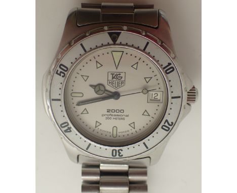 Tag Heuer 2000 professional mid size gents watch on stainless steel bracelet  CONDITION REPORT: This item is working at lotti