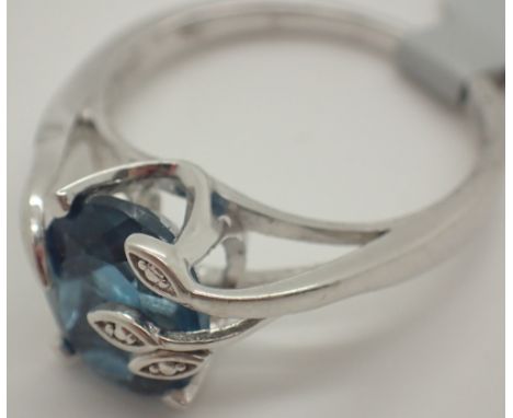 925 silver rhodium plated fancy blue stone ring size R / S