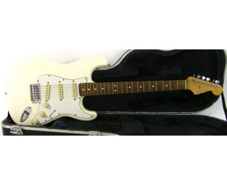 1990 Fender Stratocaster electric guitar, made in Mexico, ser. no. MN000194, Olympic white finish with a few blemishes, minor