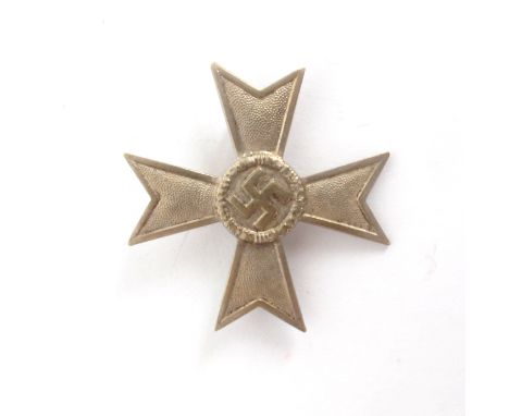 1939-1945 German Third Reich War Merit Cross, 1st Class, without swords. Comprising an eight-pointed Maltese cross centred by