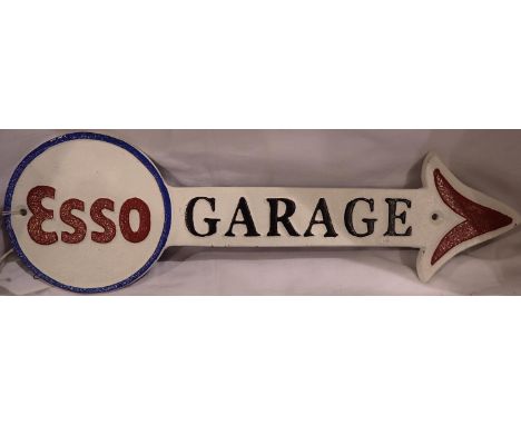 Cast iron Esso Garage arrow sign, W: 40 cm. P&amp;P Group 1 (£14+VAT for the first lot and £1+VAT for subsequent lots) 