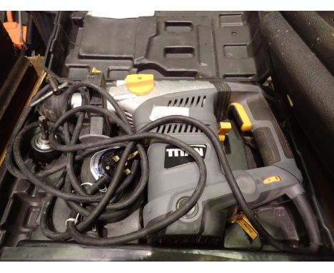 Cased Titan TTB653 SDS drill. All electrical items in this lot have been PAT tested for safety and have passed. This does not