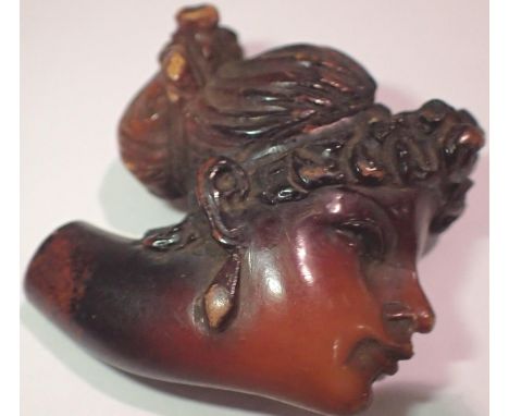 Carved Meerschaum pipe head, H: 40 mm. P&amp;P Group 1 (£14+VAT for the first lot and £1+VAT for subsequent lots) 