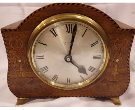 A &amp; J Smith Aberdeen quartz mantle clock, requires battery. P&amp;P Group 2 (£18+VAT for the first lot and £3+VAT for sub