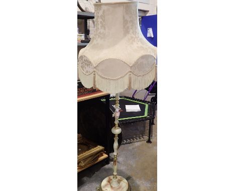 Onyx standard lamp with shade, H: 150 cm. All electrical items in this lot have been PAT tested for safety and have passed. T