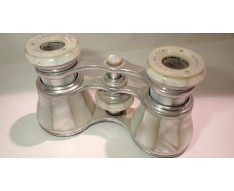 Pair of Lemaire mother of pearl opera glasses. P&amp;P Group 1 (£14+VAT for the first lot and £1+VAT for subsequent lots) 