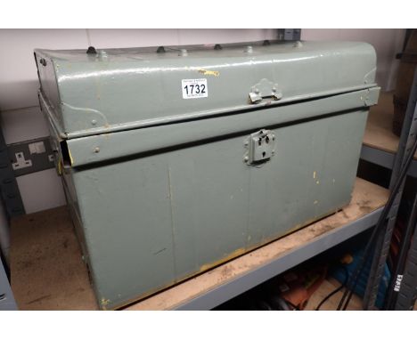Grey painted metal trunk, 60 x 45 x 45 cm H. Not available for in-house P&amp;P 