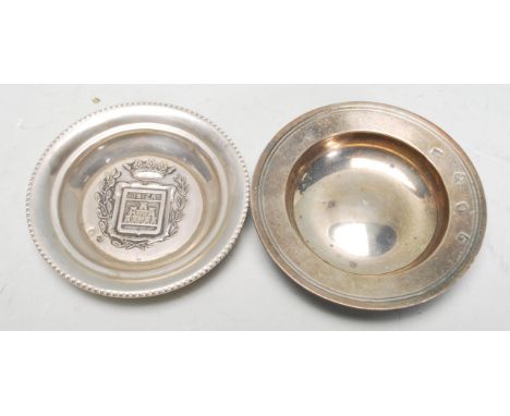 A 20th Century&nbsp;silver English hallmarked pin / trinket dish of round form. Hallmarked for London date letter r 1972, mak